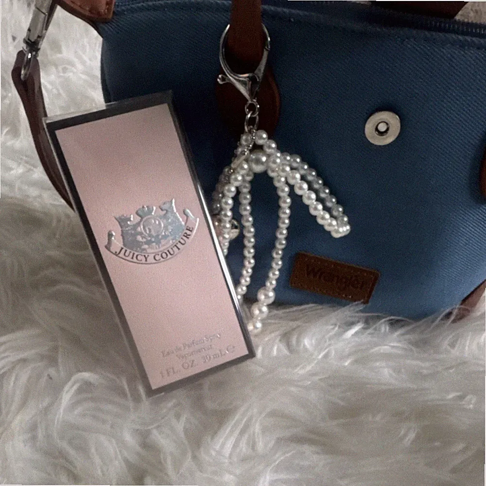 Juicy Couture Eau de Parfum Spray Perfume 1 FL OZ 30 mL Fragrance