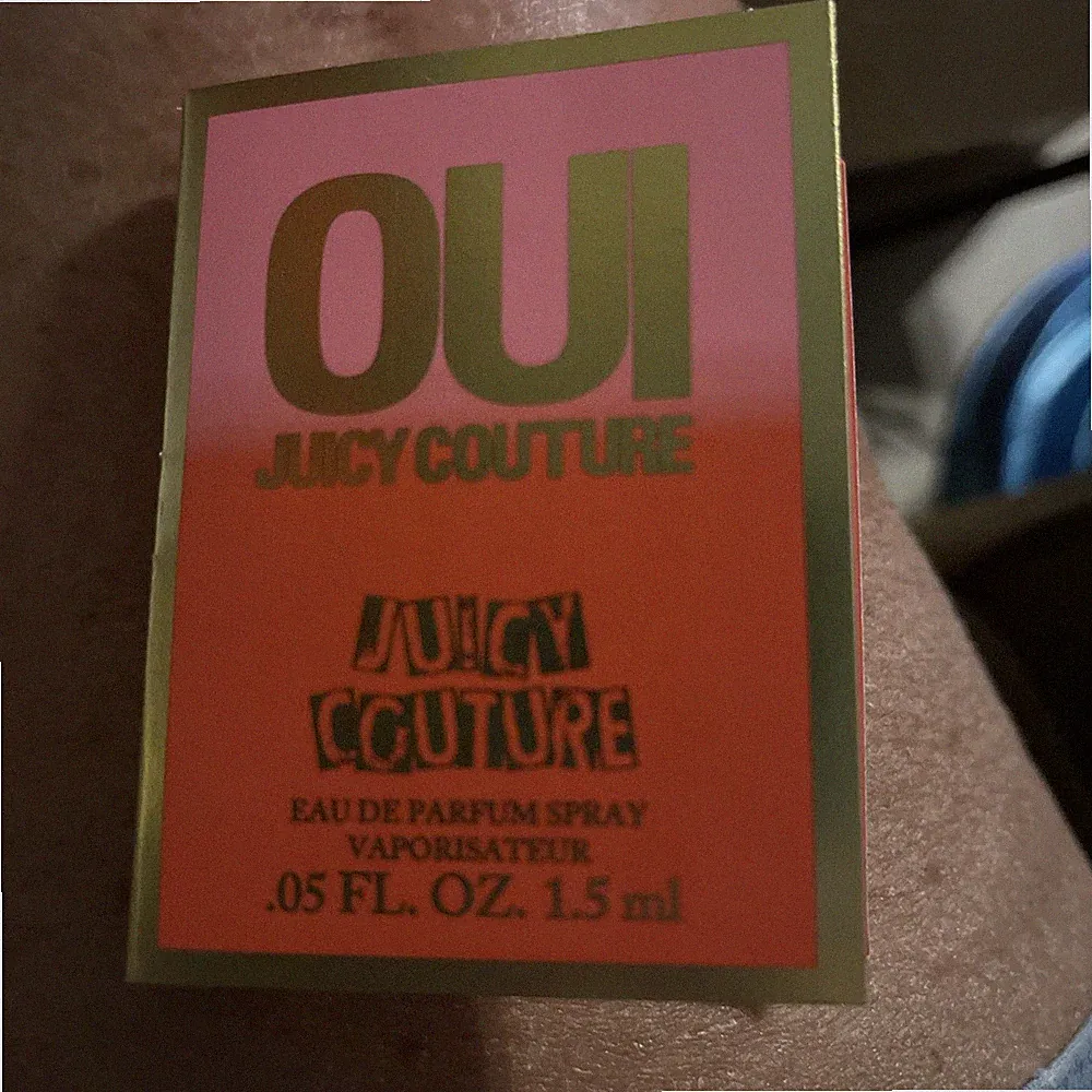 Juicy Couture OUI EDP Mini Travel Spray 0.05floz/1.5ml perfume sample NEW