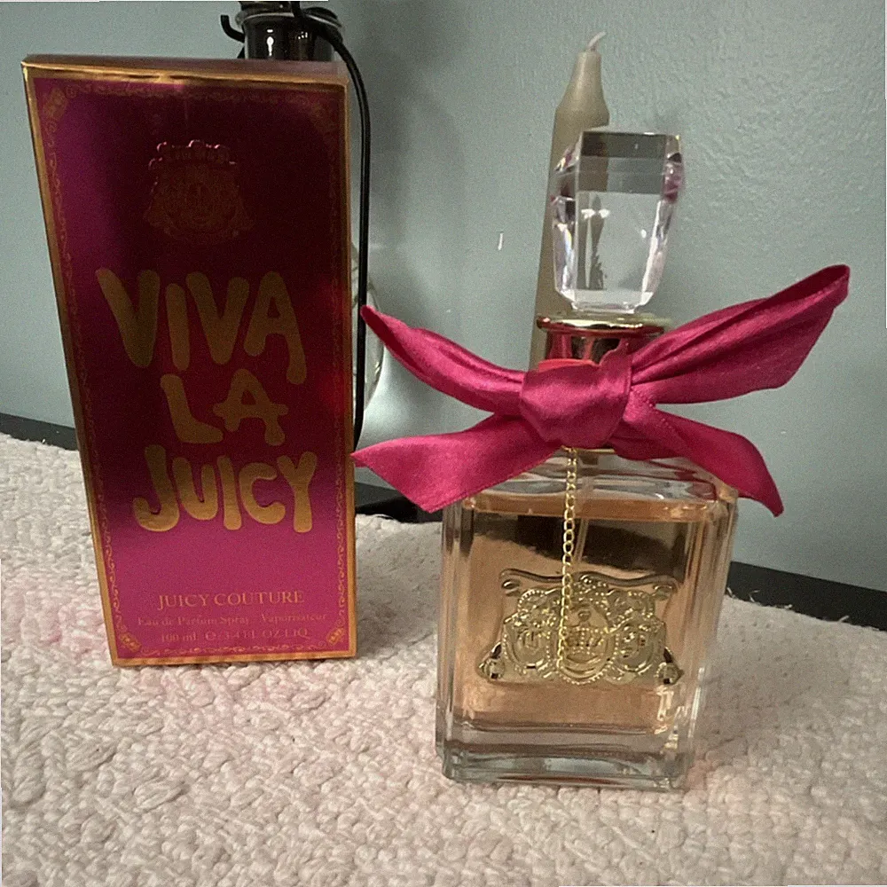 Juicy Couture Viva La Juicy Eau de Parfum Spray 3.4 fl oz Women's Fragrance
