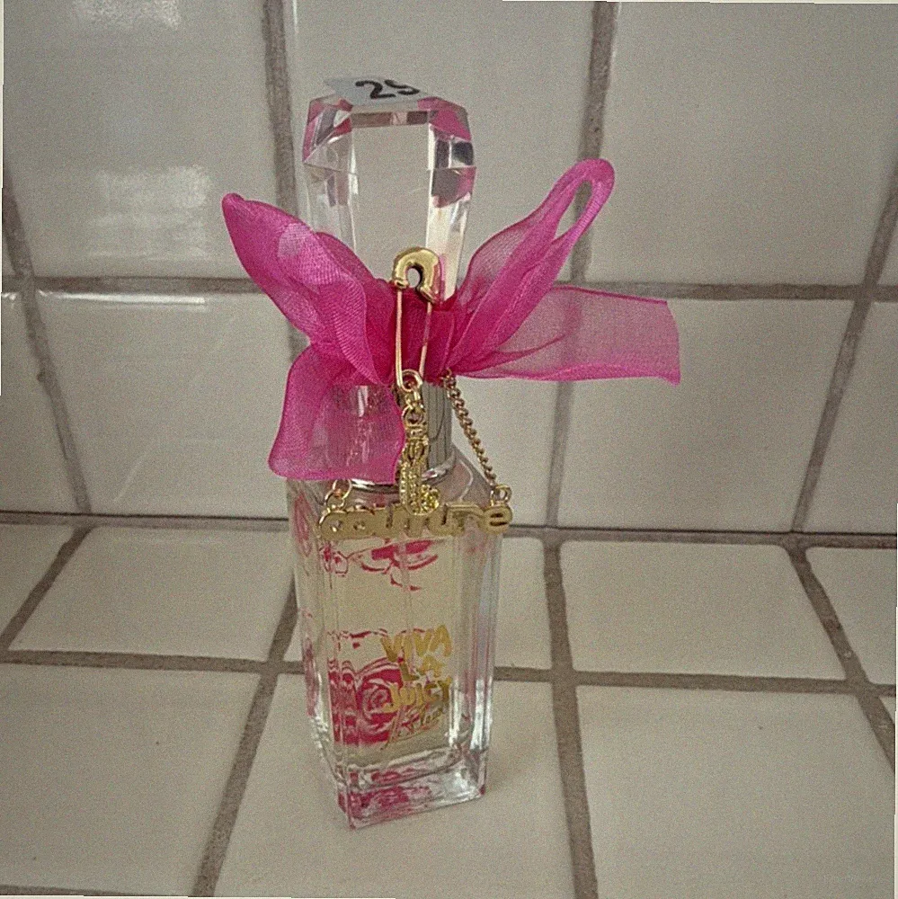 Juicy Couture Viva La Juicy Eau de Parfum Women's Spray 1.7 fl oz Regular